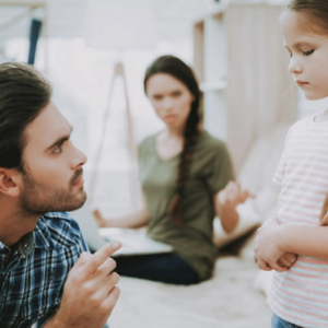 phụ huynh nên phản ứng thế nào khi con mình bị người khác mắng?